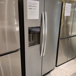 New Whirlpool
28 cu. ft. Side by Side Refrigerator in Fingerprint Resistant Stainless Steel