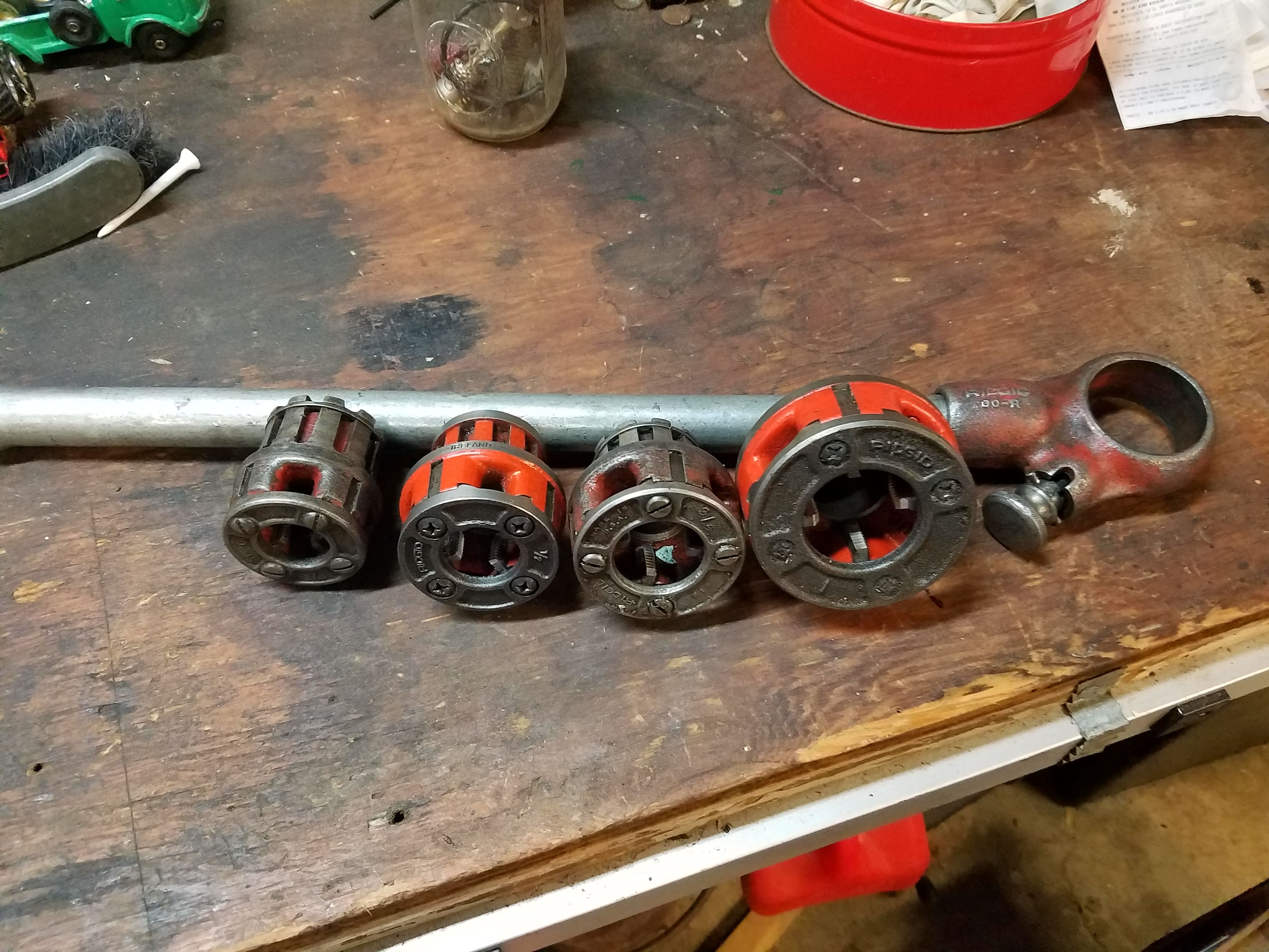 Rigid pipe threader set