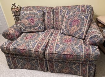 Traditional Loveseat