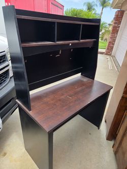 Desk free