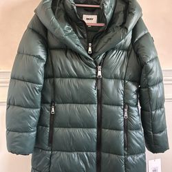 NWT- DKNY Women’s Puffer Jacket 