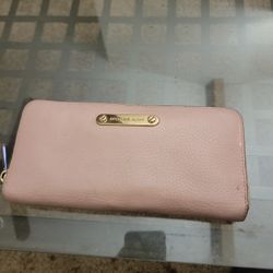 Michael Kors Woman's wallet!