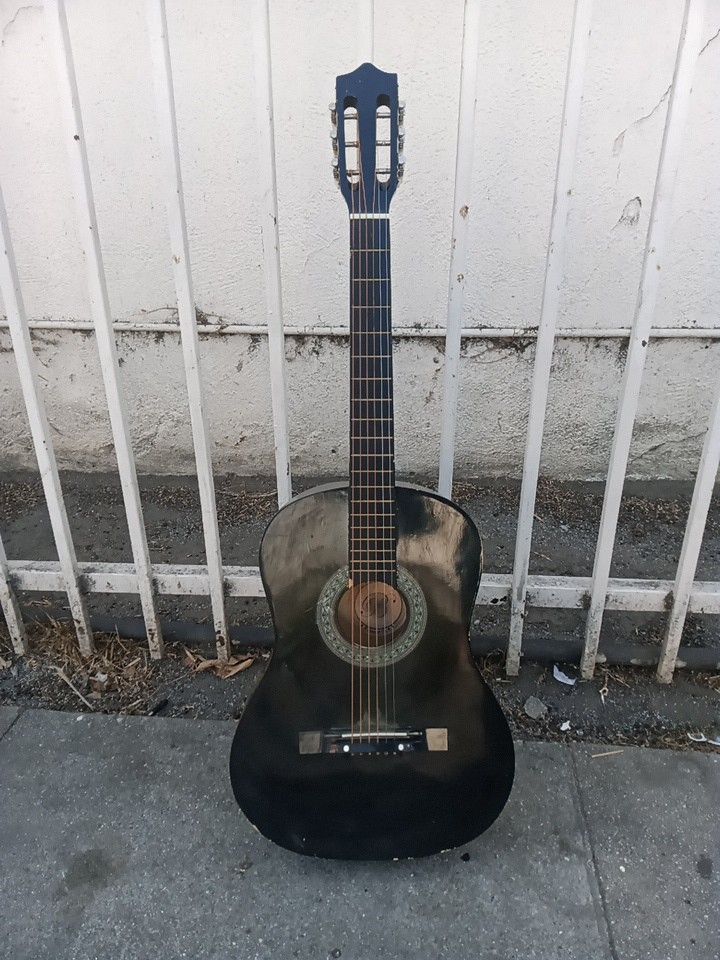 BC Acoustic Guitar 