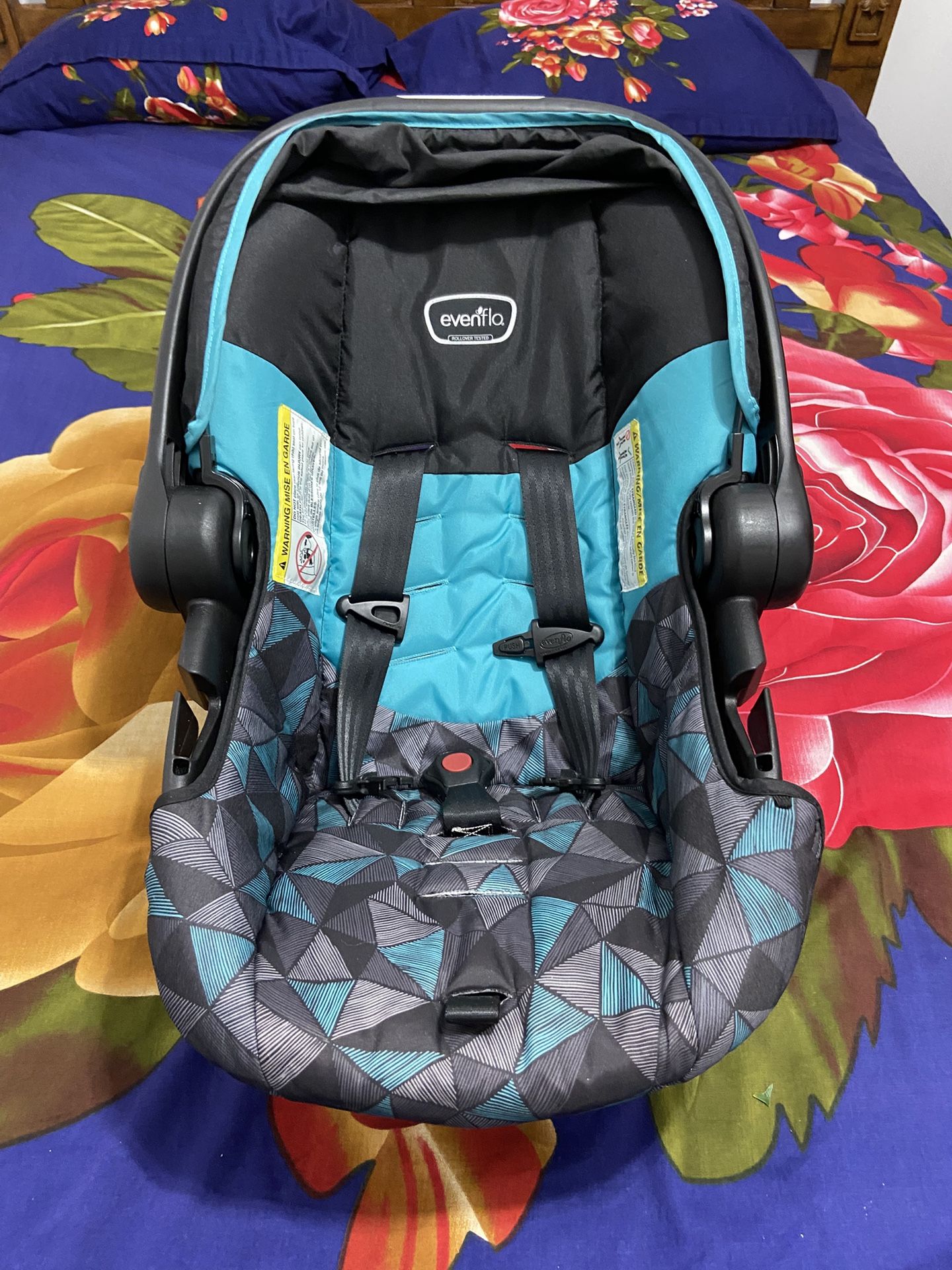 Infant Car Seat (Dallas Blue), with Car attachment