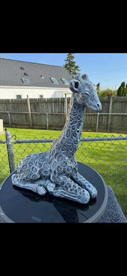 Stone color, giraffe statue