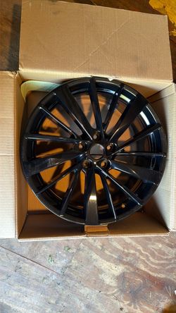 Nissan maxima 40th anniversary rim