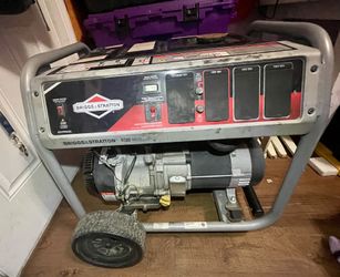 BRIGSS & STRATTON GENERATOR 5750 Watts