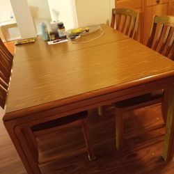 Dining Table  With  6 Chairs 