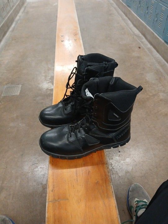 Size 14 Black Reebok Boots
