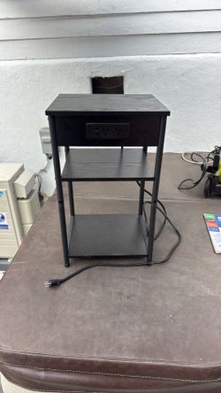 Charging Table
