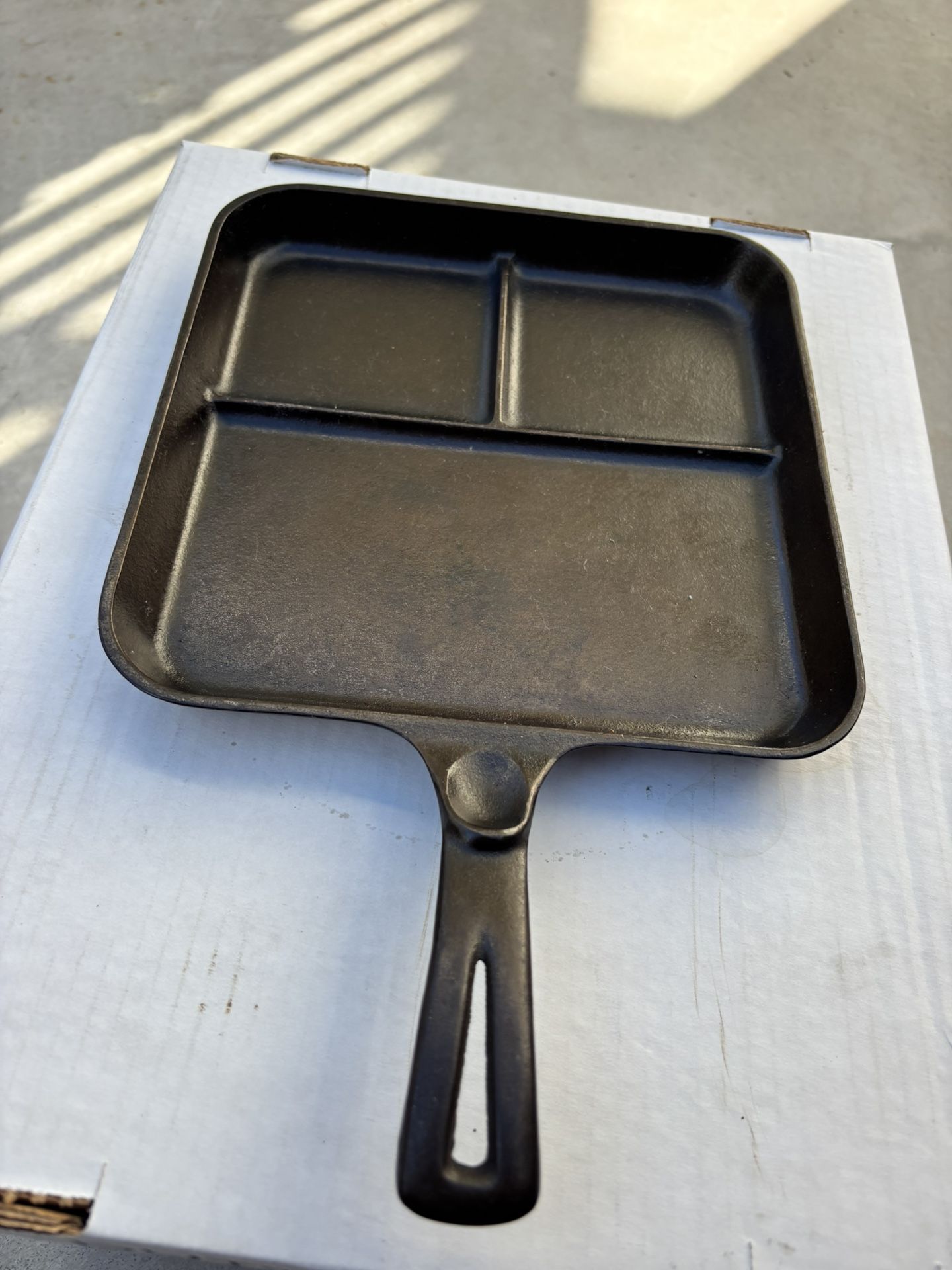 Wagner Ware Cast Iron Bacon and Egg Pan