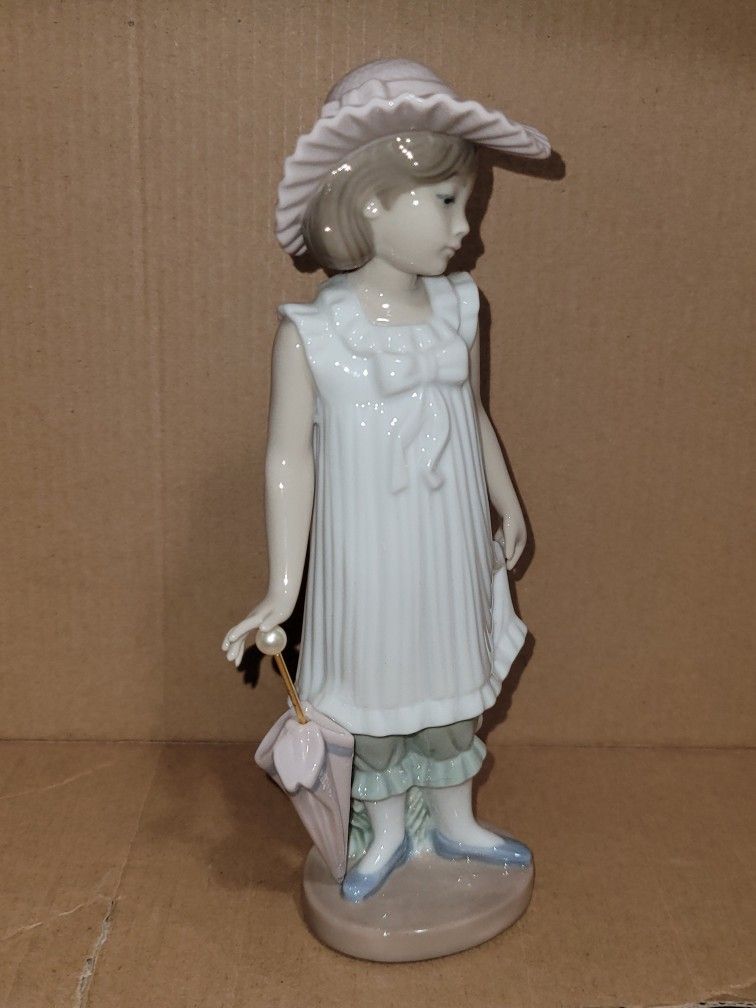 Lladro April Showers Figurine