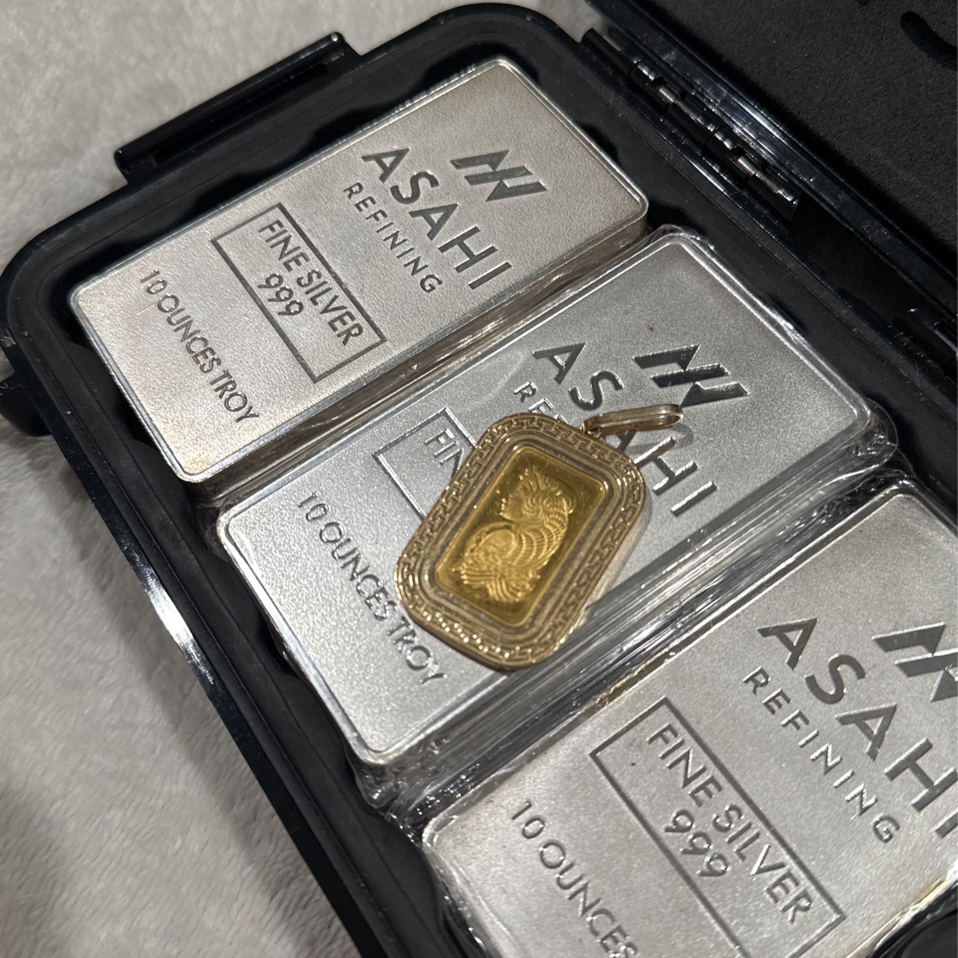 10 Gram Pamp Suisse Gold Pendant 