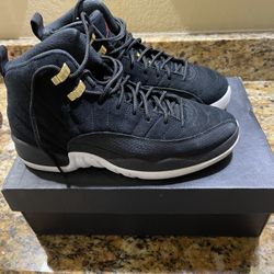 AIR JORDAN 12 RETRO (GS)  BLACK/BLACK-WHITE-TAXI  NOIR/BLANC/TAXI/NOIR  SIDE= 6/ 5Y