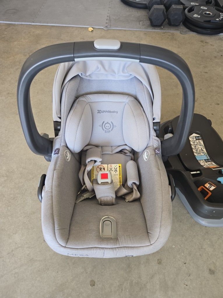 Uppa Baby Mesa V2 Infant Carseat