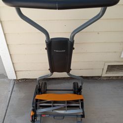 Fiskars Manual Push Lawn Mower 