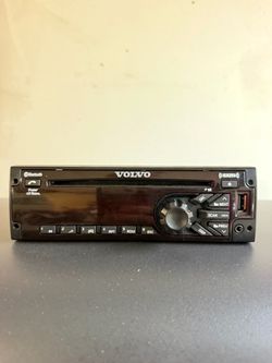 OEM Volvo semi-truck radio and CD player unit