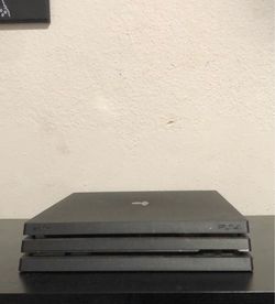 PLAYSTATION 4 PRO 1 TB