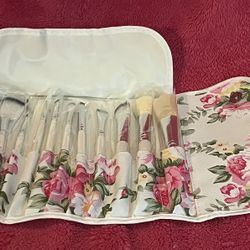 12 Cosmetic Make Up Brush Collection in Floral Design Pouch NEW in Package!