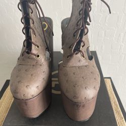 Gold Dot Women’s Sides Open Wedge.