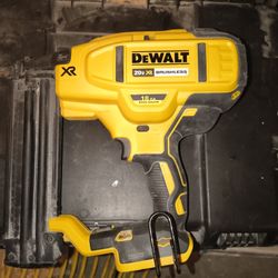 DeWalt 20 V 18 Gauge Finish Nailer 