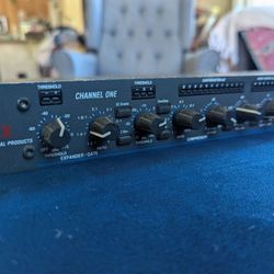 DBX Analog 1066 Two Channel Limiter Compressor Rack Mount