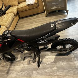 125 cc Dirt Bike