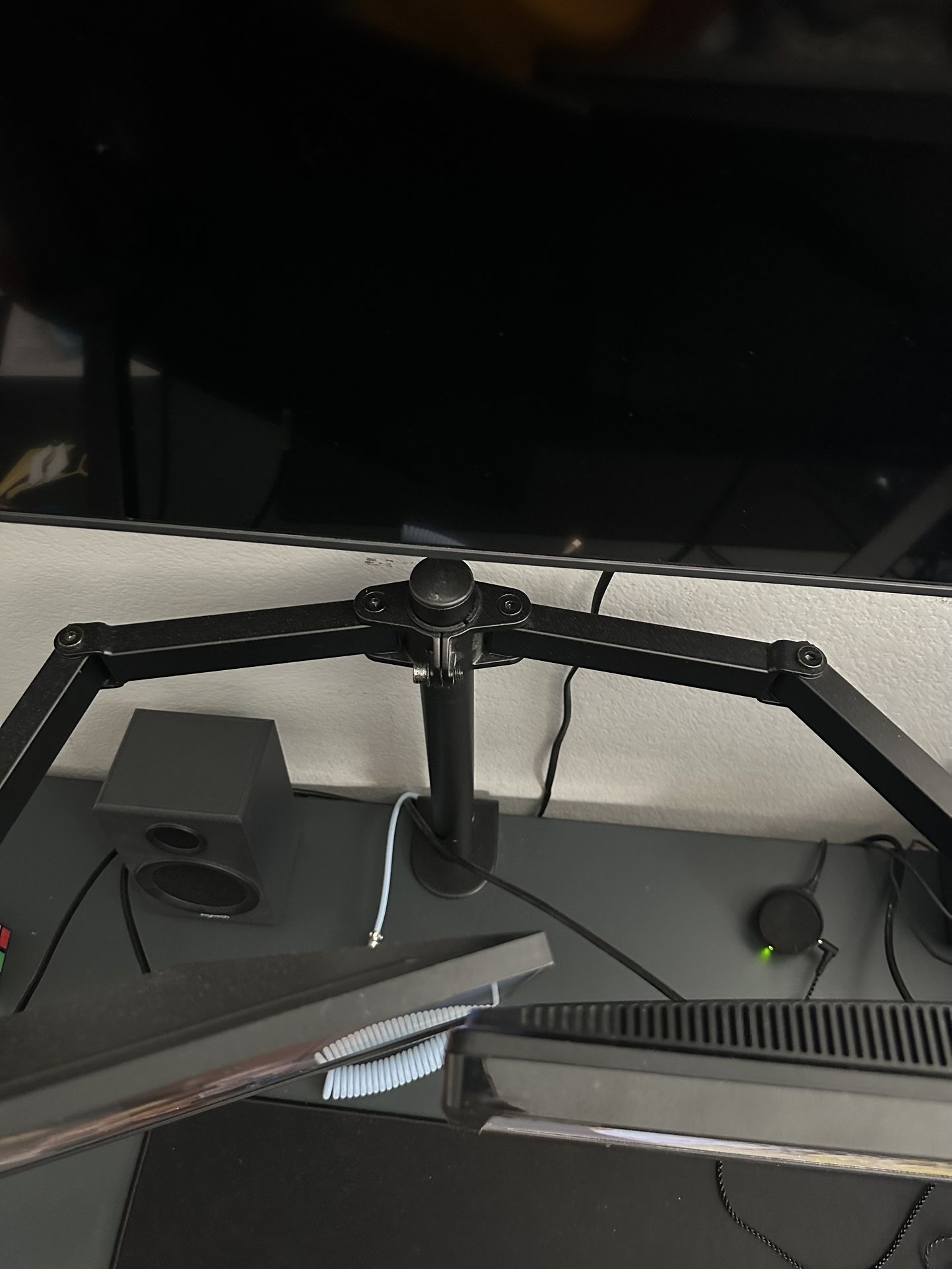 Gaming Dual Monitor Mount