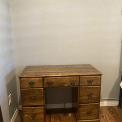 Antique Desk With Drawers 