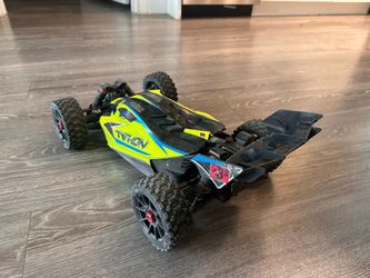 Arrma typhoon 1/8 4x4 223s