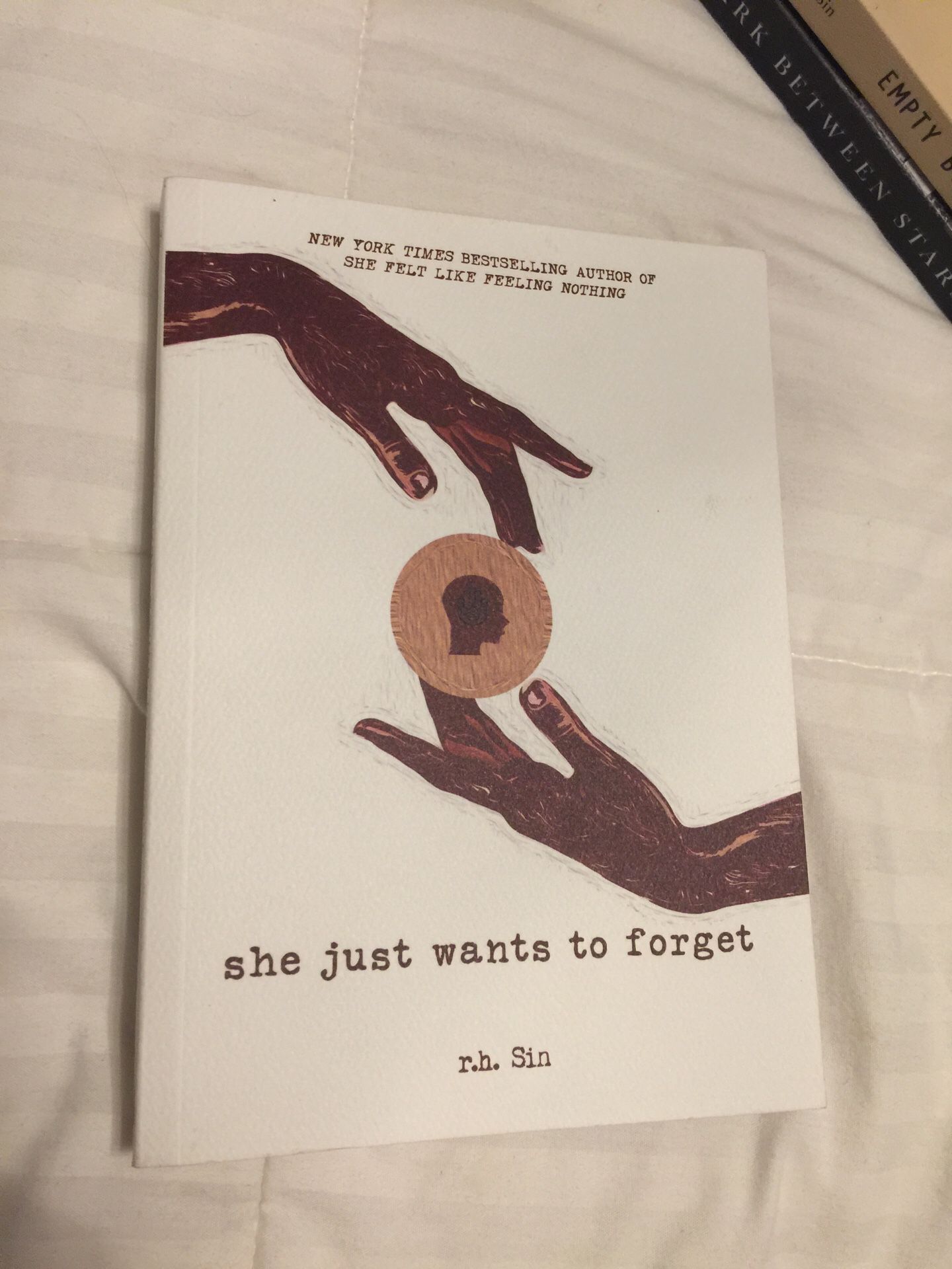 She Just Wants to Forget by r.h. Sin