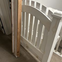 *Free* Twin Bed With Trundle White