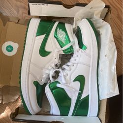 Golf Labeled Retro 1s