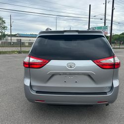 2018 Toyota Sienna