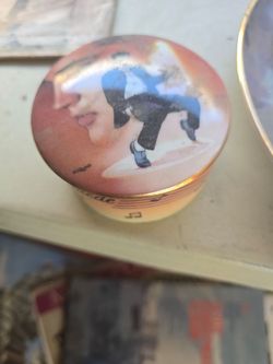 Elvis music box