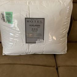 Royal Hotel Collection Hungarian Down Alternative Duvet Comforter 300TC Queen Size Full Size
