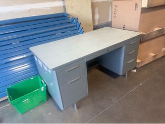 Free heavy duty office desk