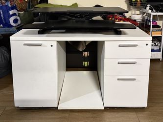 Office Desk & FITUEYES Desk Converter