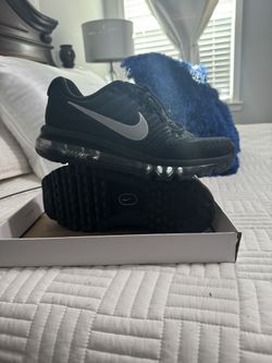 Women Airmax Size 7