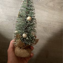 Mini decoration christmas tree