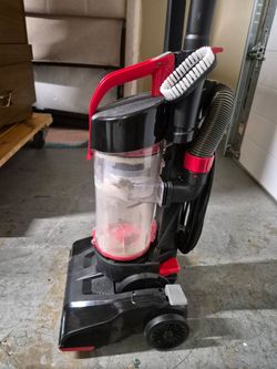 BISSELL Red Cleanview Compact Vacuum w/ Manual-Excellent Condition!