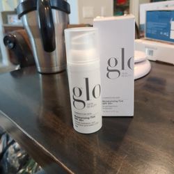 Glo Moisturizing Tint Fair New In Box