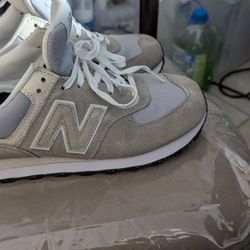 Men New Balance Size 10