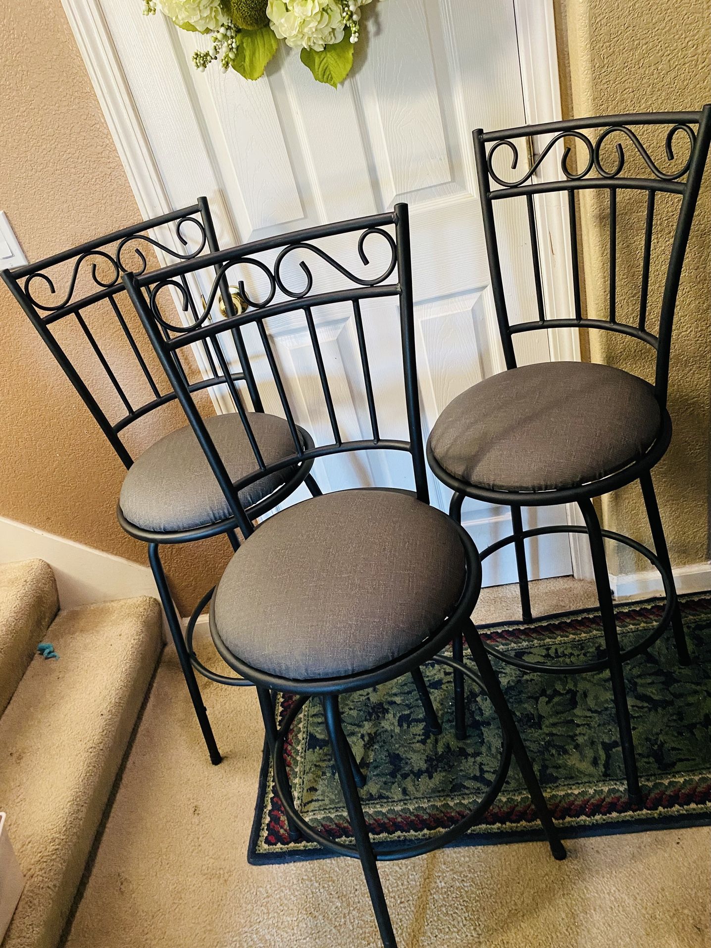 3 Bar Stools
