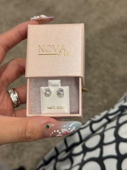 14k gold stud earrings
