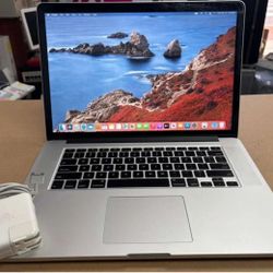 15” MacBook Pro Retina / 1 TB SSD / I7 / 16 GB Memory 