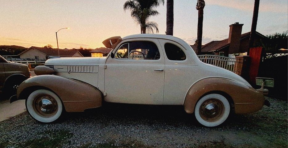 1938 PONTIAC COUPE