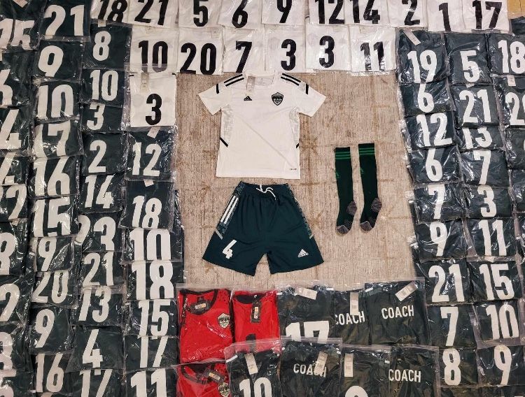 Soccer uniforms uniformes de fútbol playeras playera fútbol Set includes full kits conjuntos completos uniformes para equipos equipo 👇READ THE DETAIL