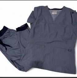 ADAR WOMENS SCRUB SET size M