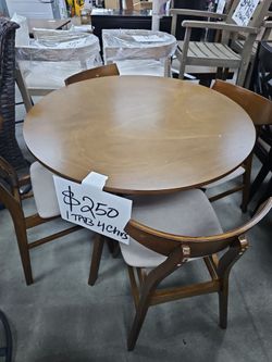 DINNING  TABLE  WITH 4 CHAIRS